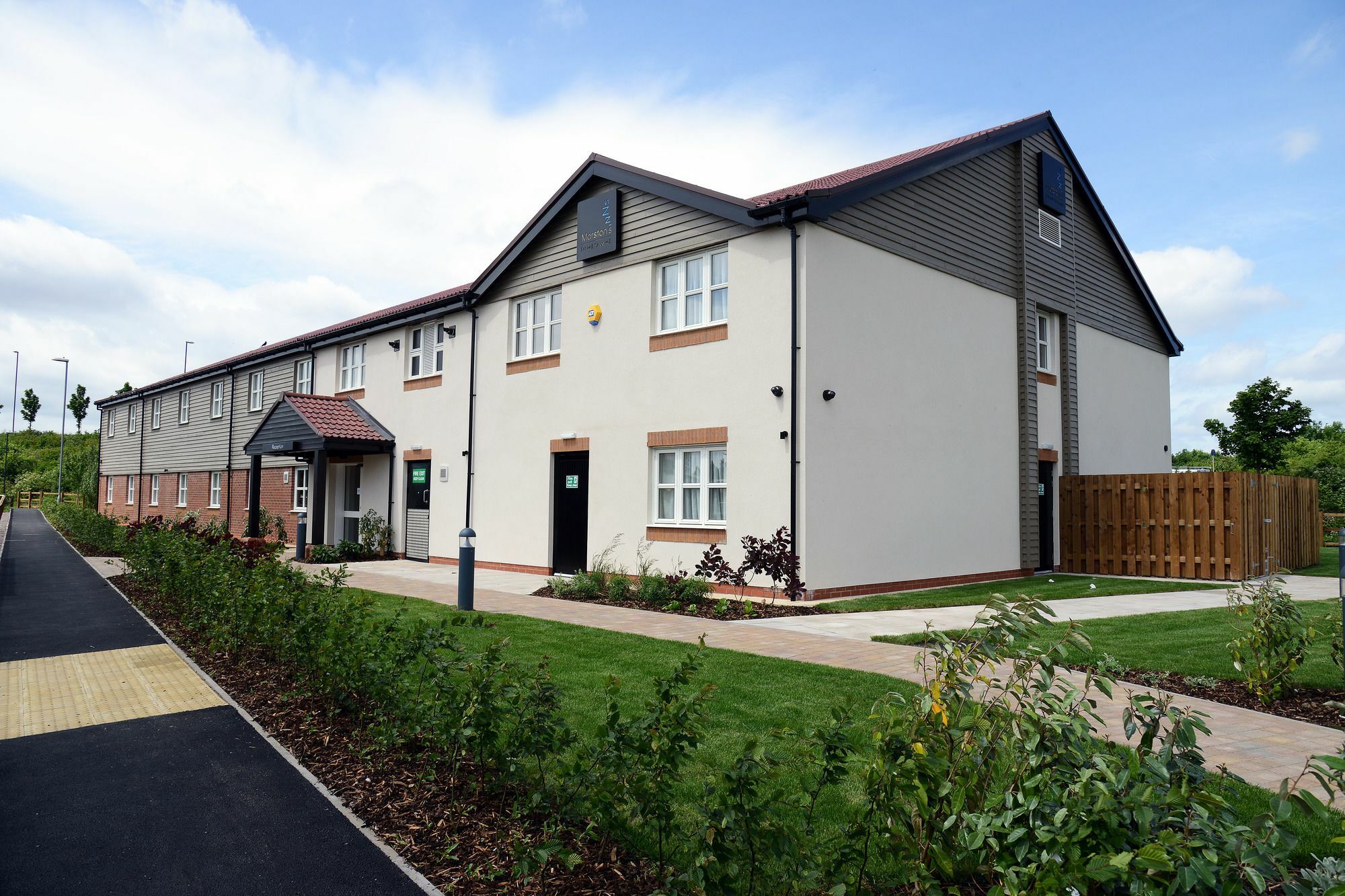 Blue Jay, Derby By Marston'S Inns ภายนอก รูปภาพ